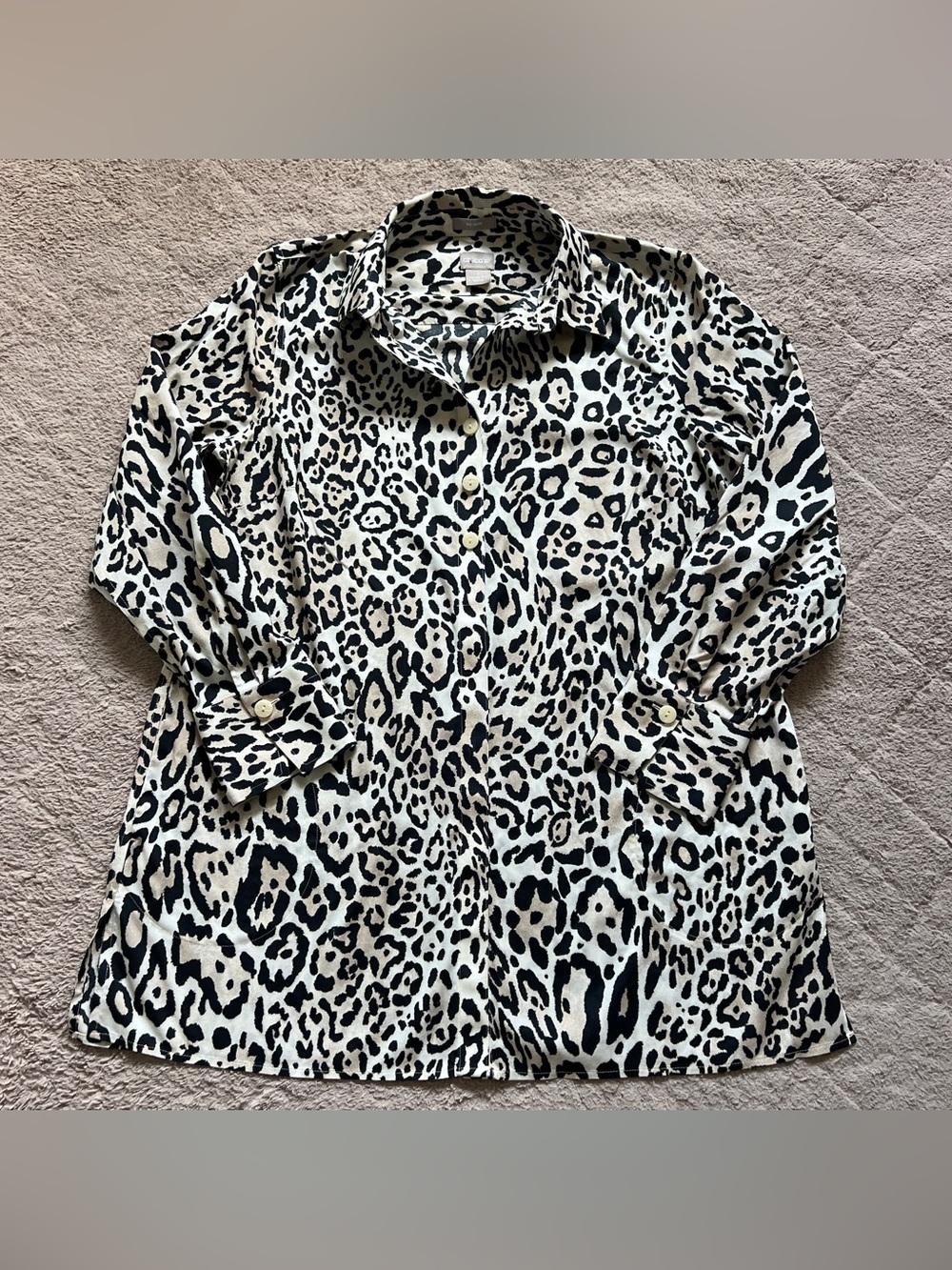 Chico’s No Iron Leopard Cheetah Print Tunic Blouse Chic Cotton Elegant Sz M